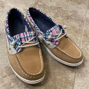 Sperry girls boat shoes. Size 4.5.